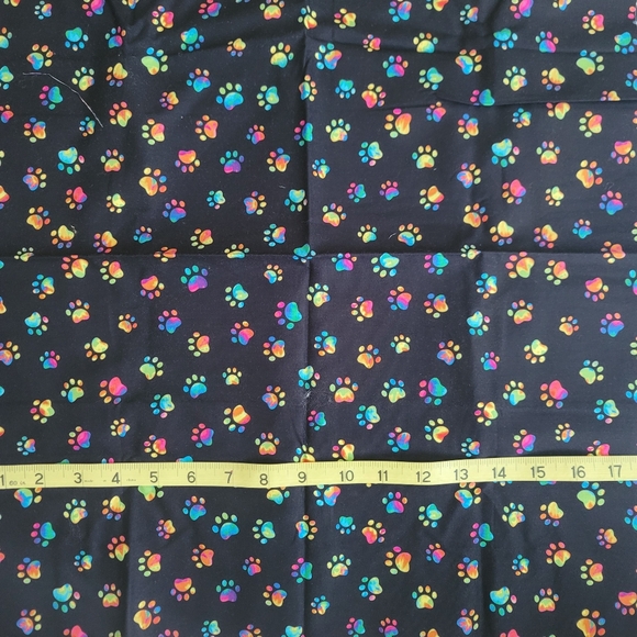 Fat Quarters Puppies Puppy Dogsvand Misc Fabric Cotton Paw Prints - Picture 3 of 11